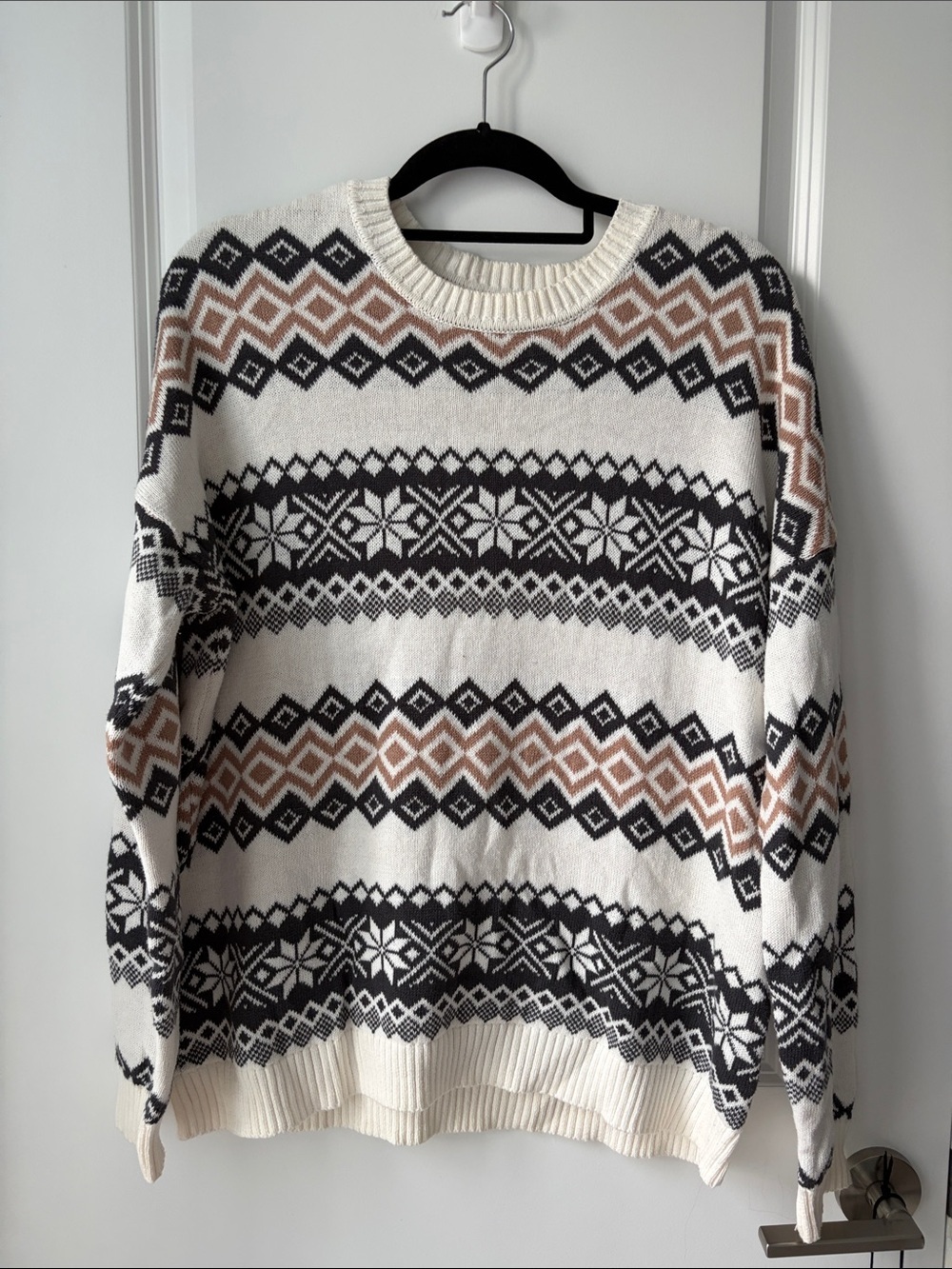Hollister Patterned Neutral Sweater